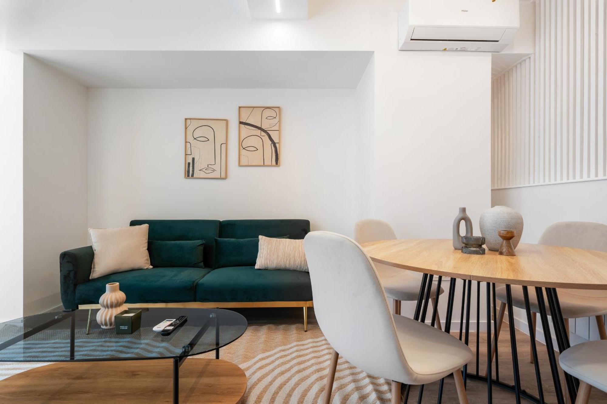 Business Reformados Alquiler Temporal Apartament